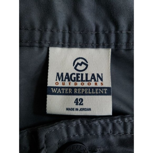 Magellan Cargo Shorts Men's Size 42 Gray Water Repellant - Picture 5 of 7